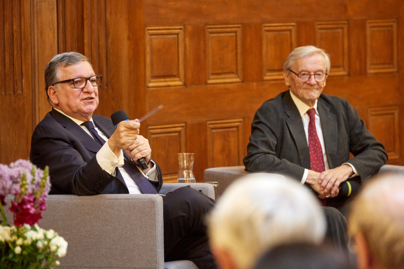 Q&A-Session. Von links: Präsident der Europäischen Kommission a. D. José Manuel Barroso, Bundeskanzler a. D. Wolfgang Schüssel