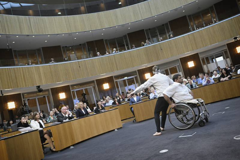 Tanzperformance von DanceAbility