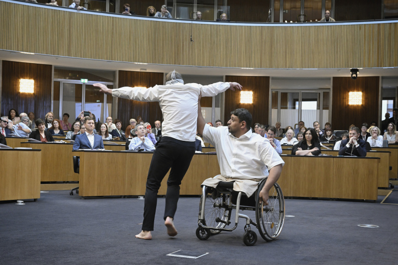 Tanzperformance von DanceAbility