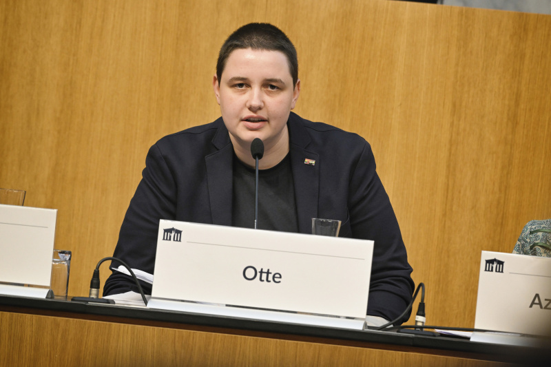 Podiumsdiskussion. HOSI Wien Ann-Sophie Otte