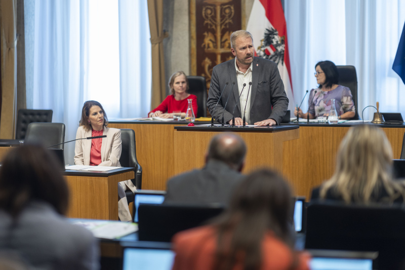 Bundesrat Markus Leinfellner (FPÖ) am Redner:innenpult