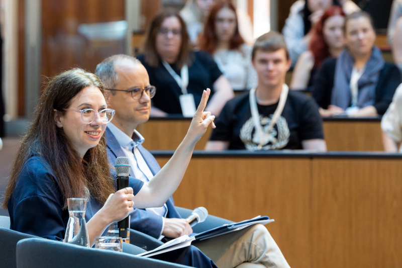 Von links: Expertin Sandra Kusmierczyk, Parlamentsdirektion, Experte David Liebich, Parlamentsdirektion