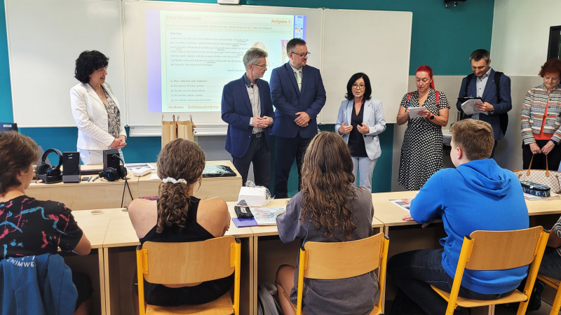 Besuch der Grundschule Hradecká