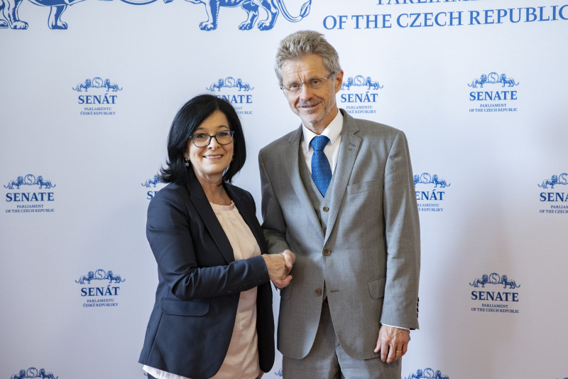 Von links: Bundesratspräsidentin Margit Göll (ÖVP), Vorsitzender des Senats der Tschechischen Republik Miloš Vystrčil