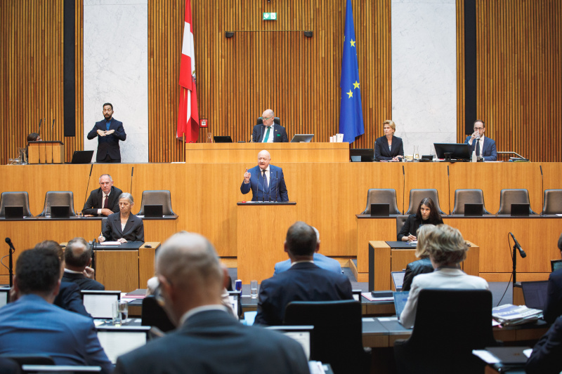 Am Redner:innenpult Nationalratsabgeordneter Christian Stocker (ÖVP)