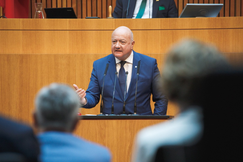 Am Redner:innenpult Nationalratsabgeordneter Christian Stocker (ÖVP)