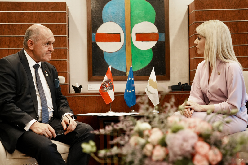 Aussprache. Von links Nationalratspräsident Sobotka (ÖVP), President of the House of Representatives Annita Demetriou