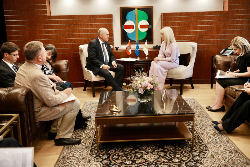 Aussprache. Von links Nationalratspräsident Sobotka (ÖVP), President of the House of Representatives Annita Demetriou