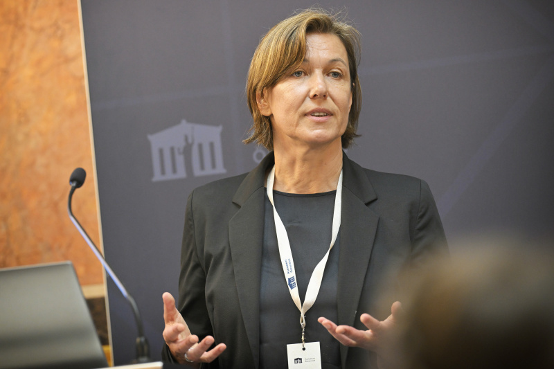 Universität für Weiterbildung Krems Karin Bischof