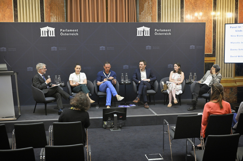 From left: Christoph Konrath, Julia Heiss, David Willumsen, Danny Schindler, Nina Bianca Dohr, Marcelo Jenny