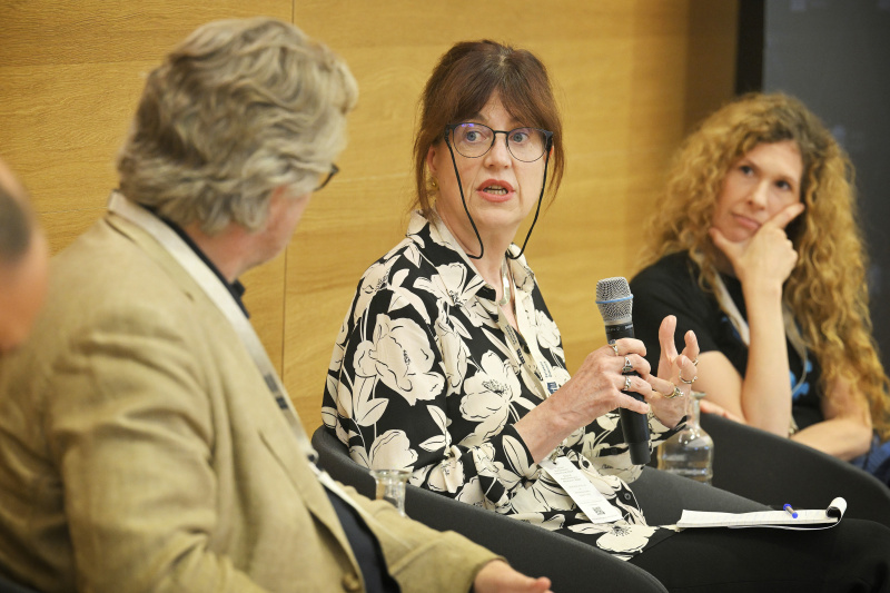 Panel discussion. From left: Moderation Philipp Blom, SOAS University of London Emma Crewe, Artistic director of Volksoper Lotte de Beer