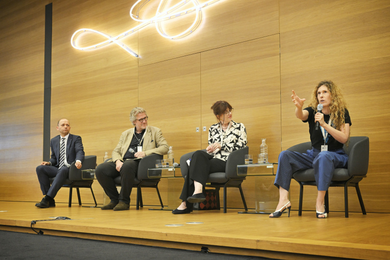 Panel discussion. From left: Political consultant Thomas Hofer, Moderation Philipp Blom, SOAS University of London Emma Crewe, Artistic director of Volksoper Lotte de Beer