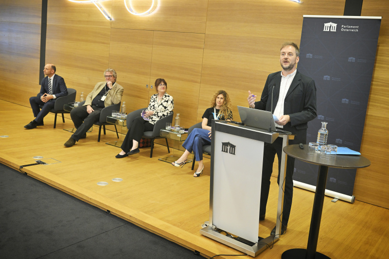 Closing remarks. Christoph Clar