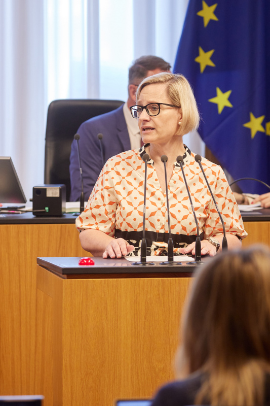 Am Redner:innenpult Bundesrätin Sandra Gerdenitsch (SPÖ)