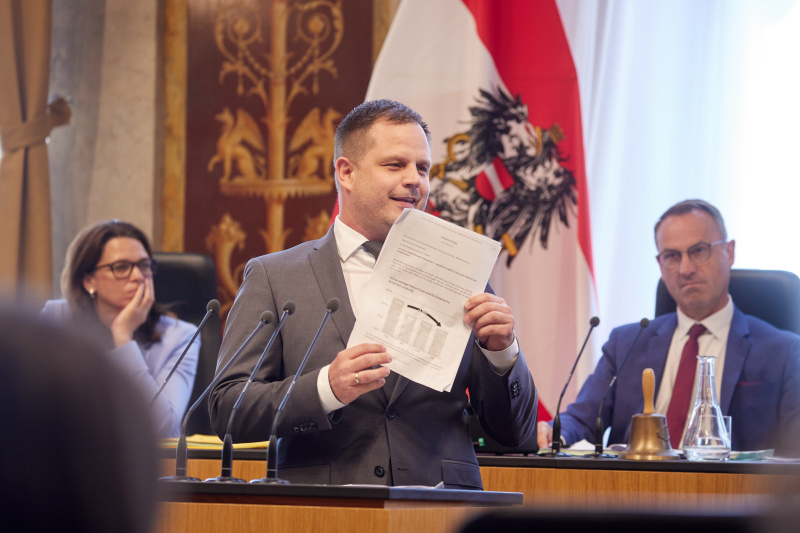 Am Redner:innenpult Bundesrat Philipp Kohl (ÖVP)