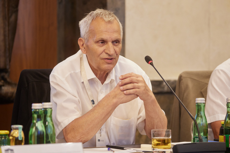 Diskussion & Statements der Volksgruppenbeiräte. Martin Ivancsics