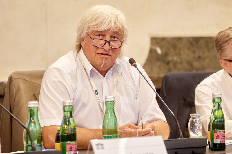 Diskussion & Statements der Volksgruppenbeiräte. Attila Somogyi