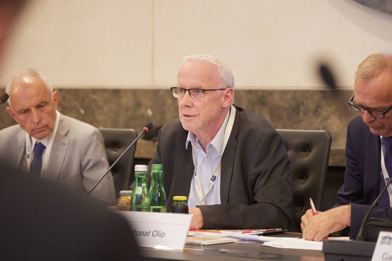 Vortrag I: Zwei- und mehrsprachige Betreuung im elementarpädagogischen Bereich am Beispiel Kärntens. Bürgermeister der Gemeinde Globasnitz/Globasnica & Vorsitzender der Gemeinschaft der Kärntner Slowenen und Sloweninnen Bernard Sadovnik