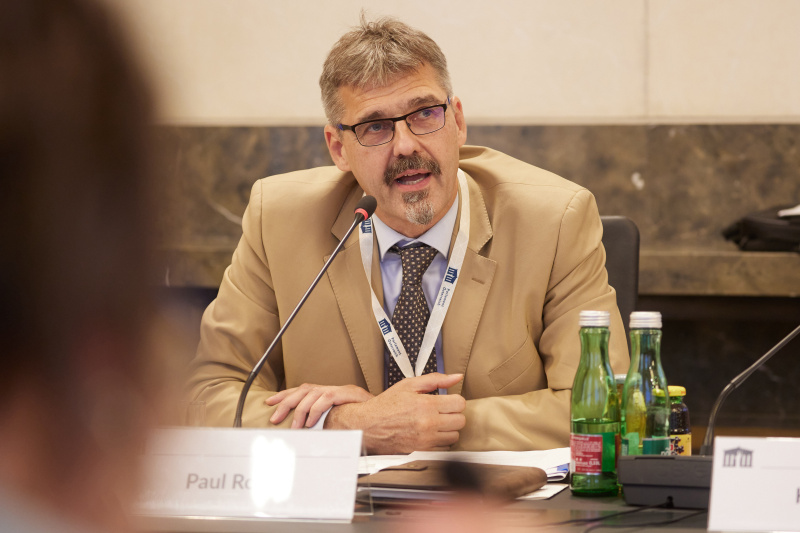 Diskussion & Statements der Volksgruppenbeiräte. Paul Rodt