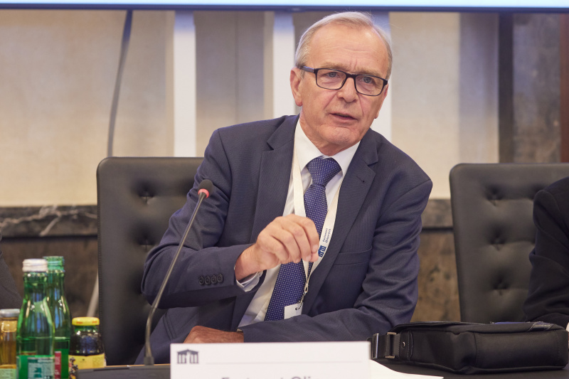 Diskussion & Statements der Volksgruppenbeiräte. Fortunat Olip