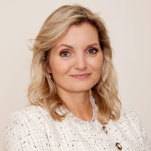 Portrait of Ing. Mst. DI (FH) Kerstin Fladerer, MSc