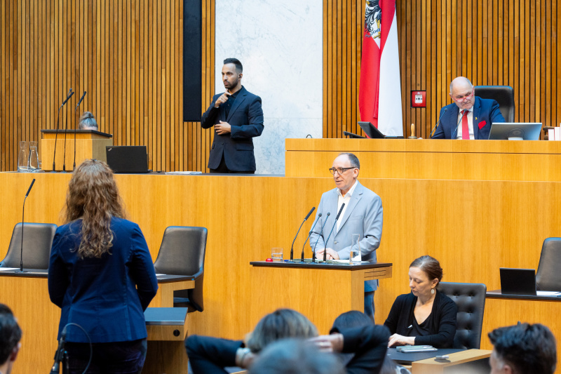 Anfragebeantwortung durch Gesundheitsminister Johannes Rauch (GRÜNE)