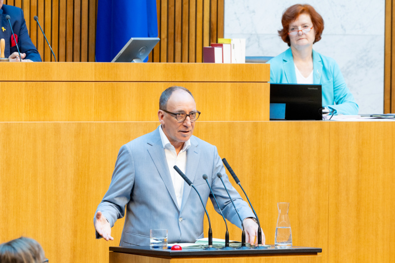 Anfragebeantwortung durch Gesundheitsminister Johannes Rauch (GRÜNE)