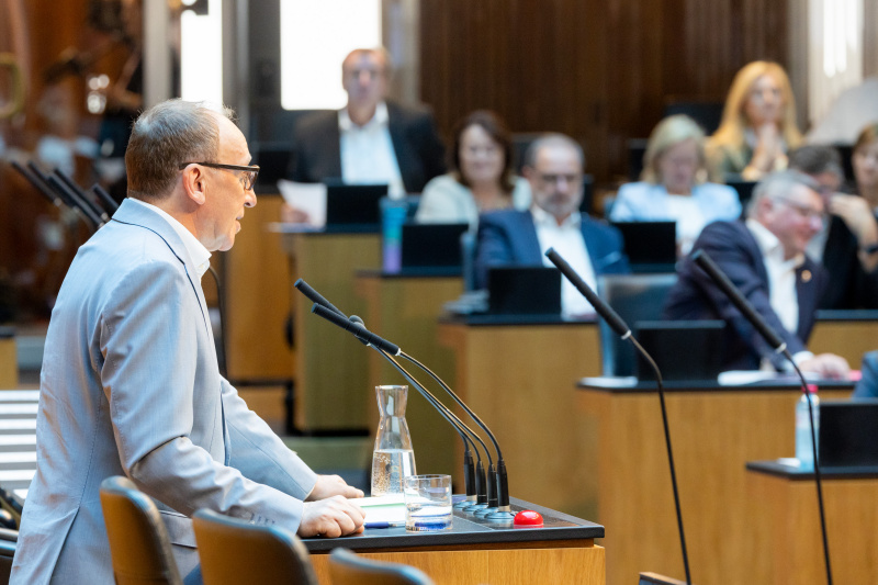Anfragebeantwortung durch Gesundheitsminister Johannes Rauch (GRÜNE)