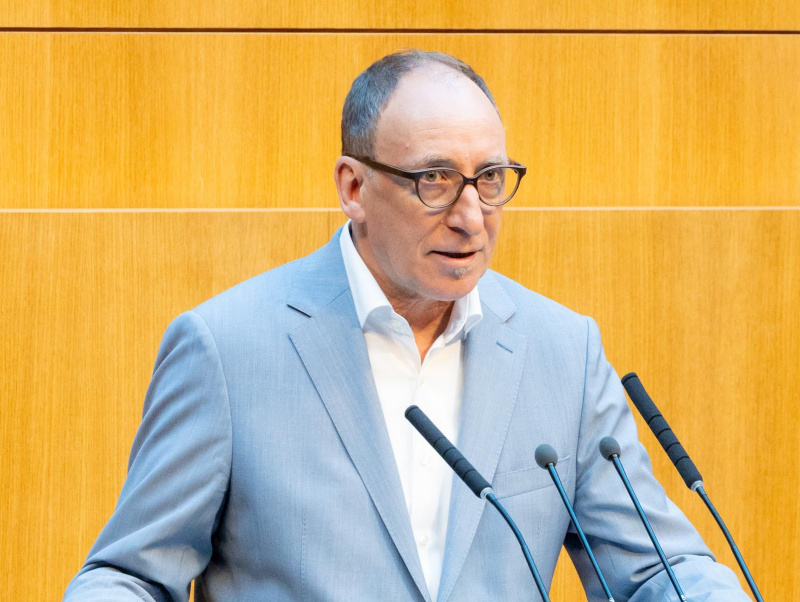 Anfragebeantwortung durch Gesundheitsminister Johannes Rauch (GRÜNE)