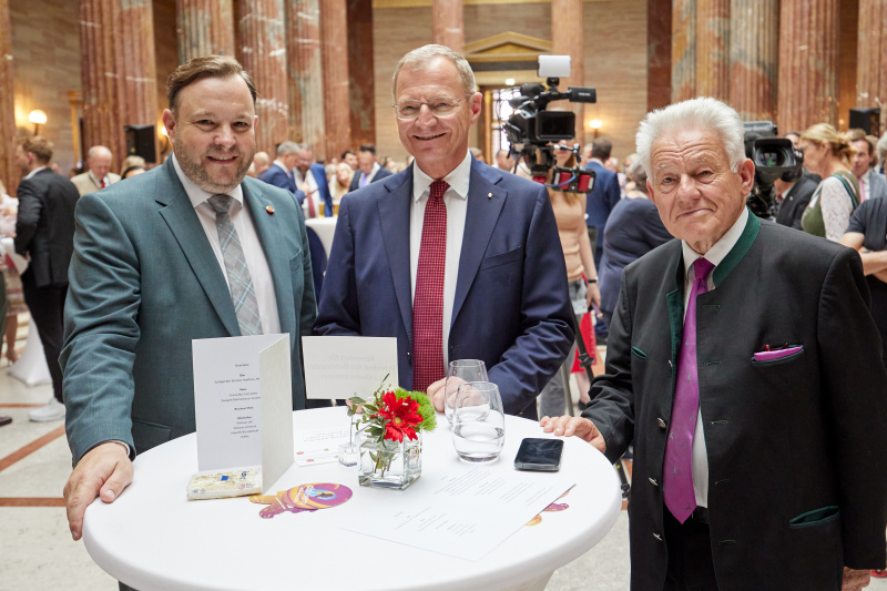 Von links: Bundesratspräsident Franz Ebner (ÖVP), Landeshauptmann von Oberösterreich Thomas Stelzer, Landeshauptmann von Oberösterreich a.D. Josef Pühringer