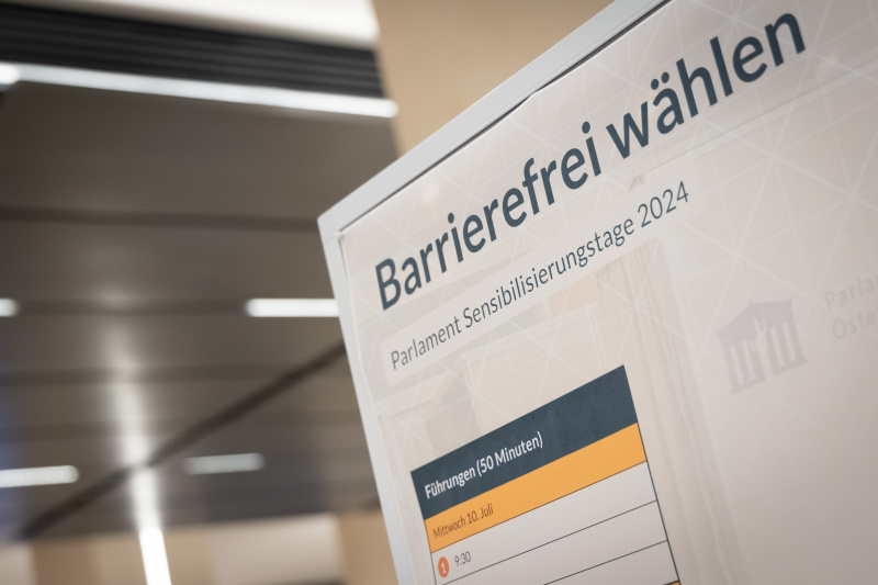 Plakat "Barrierefrei wählen"