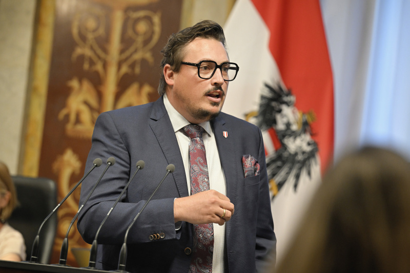 Am Redner:innenpult: Bundesrat Christoph Steiner (FPÖ)