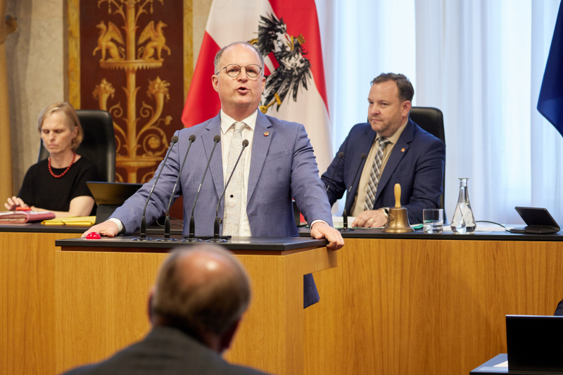 Am Redner:innenpult Bundesrat Bernhard Ruf (ÖVP)