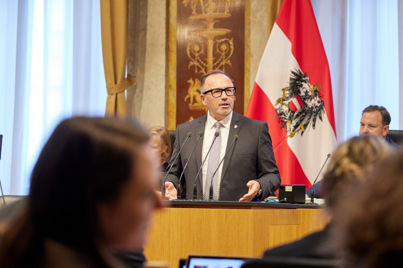 Am Redner:innenpult Bundesrat Günter Pröller (FPÖ)