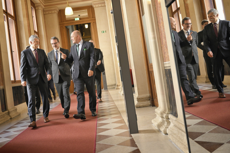 Von links: Präsident der Ungarischen Nationalversammlung László Kövér, Nationalratspräsident Wolfgang Sobotka (ÖVP)