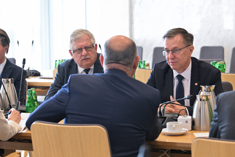 Arbeitsgespräch der PL-AT Sejm-Freundschaftsgruppe mit dem Vorsitzenden Piotr Glowski