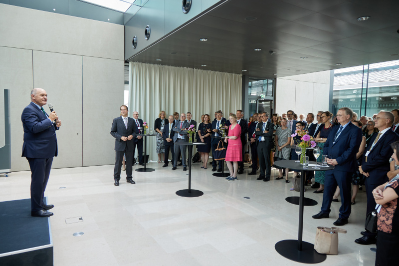 Begrüßung durch Nationalratspräsident Wolfgang Sobotka