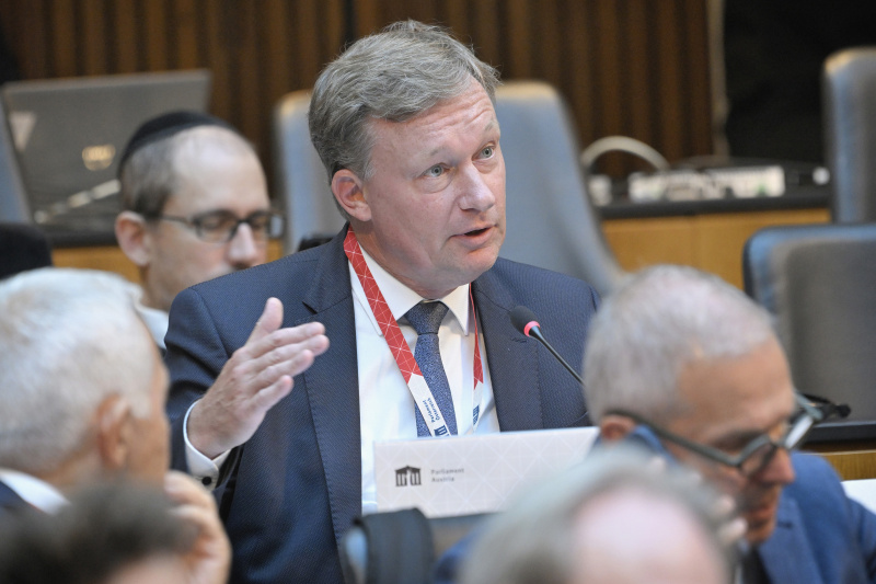 Participants' contributions to the discussion. Member of Netherland Parliament Diederik van Dijk