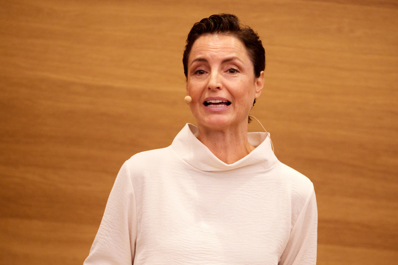 Moderation: Kommunikationswissenschaftlerin und Publizistin Nana Walzer