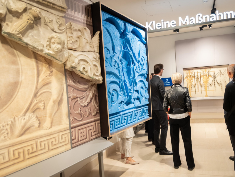 Besichtigung der Ausstellung