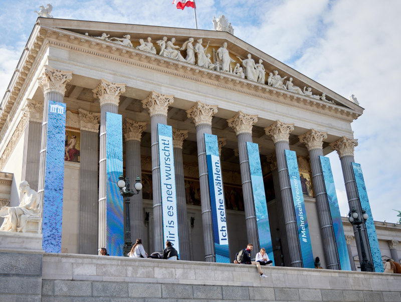 Fassadenbespielung mit dem Shadowgram