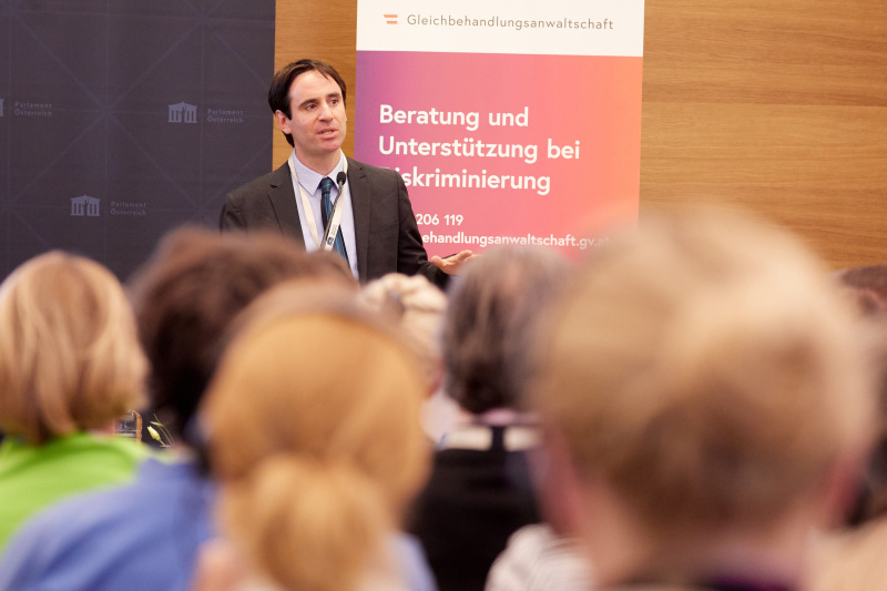 "Block I: Die EU-Standards - Neue Impulse für wirksame Gleichbehandlungsstellen. Keynote II: Wirksame Gleichbehandlungsstellen als Garanten der Werte Europas – Welche Anforderungen müssen Mitgliedstaaten erfüllen? Co-Direktor Equinet Tamás Kádár."