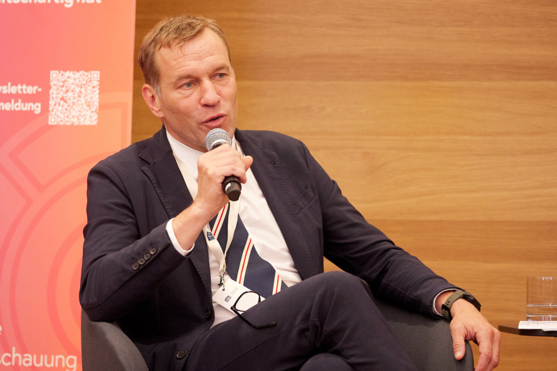 Block III: EU-Standards zur Unabhängigkeit von Gleichbehandlungsstellen. Dialogpanel III: Was bedeutet Unabhängigkeit und Effektivität aus Sicht der österreichischen Gleichbehandlungsstellen? Landesvolksanwalt Vorarlberg Klaus Feurstein