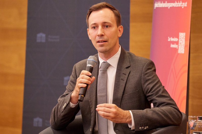 Block IV: Politische Visionen – Abschluss. Panel: Auf zur nächsten Regierungsperiode – Was sind mutige politische Zielsetzungen für Gleichbehandlungsstellen? Bereichssprecher Studenten und Schüler, Mitglied der LGBTIQ-Intergroup im Parlament, Abgeordneter zum Nationalrat Nico Marchetti (ÖVP)