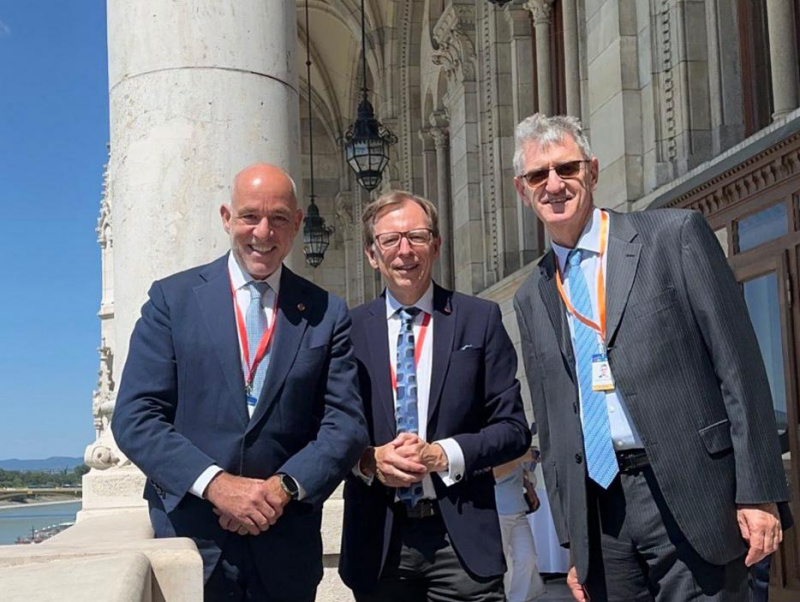 Von links: Nationalratsabgeordneter Martin Engelberg (ÖVP), Bundesrat Christian Buchmann (ÖVP), Leiter der Abteilung für EU-Angelegenheiten in der Parlamentsdirektion Gerhard Koller