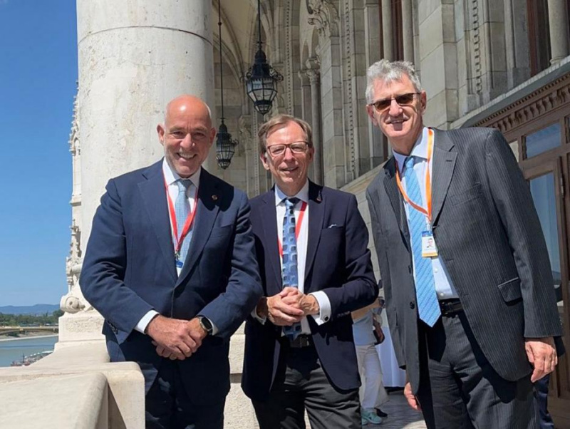 Von links: Nationalratsabgeordneter Martin Engelberg (ÖVP), Bundesrat Christian Buchmann (ÖVP), Leiter der Abteilung für EU-Angelegenheiten in der Parlamentsdirektion Gerhard Koller