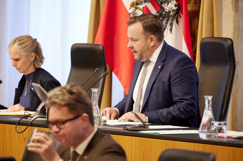 Bundesratspräsident Franz Ebner (ÖVP) am Präsidium