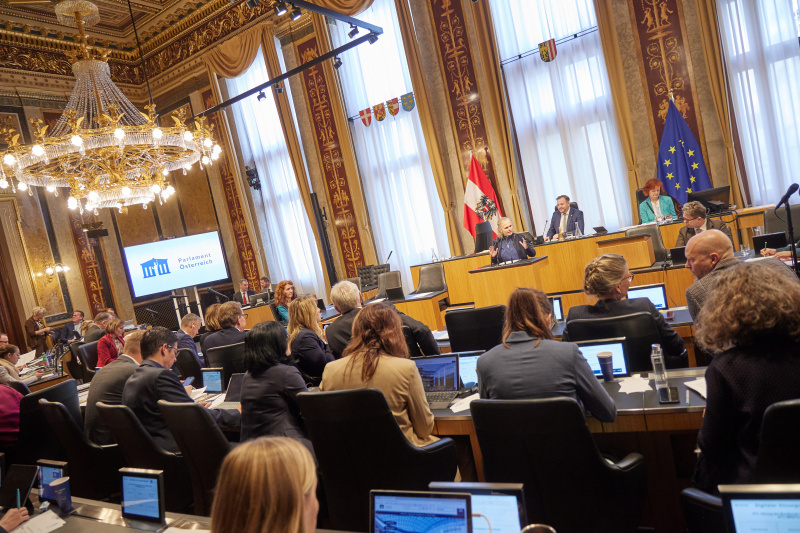 Am Redner:innenpult Bundesrätin Daniela Gruber-Pruner (SPÖ)