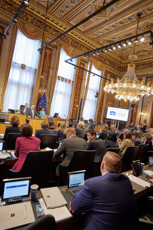 Am Redner:innenpult Bundesrat Philipp Kohl (ÖVP)