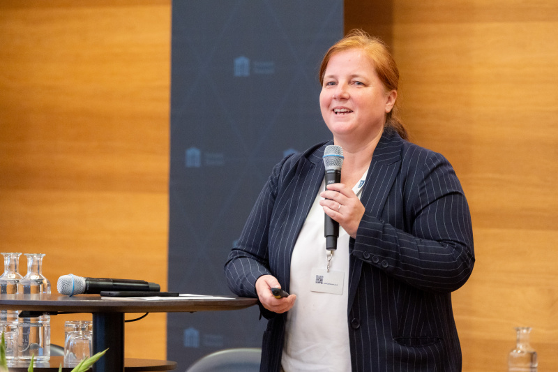 Abteilungsleiterin Bettina Brixa - Stenographische Protokolle, Parlament Österreich